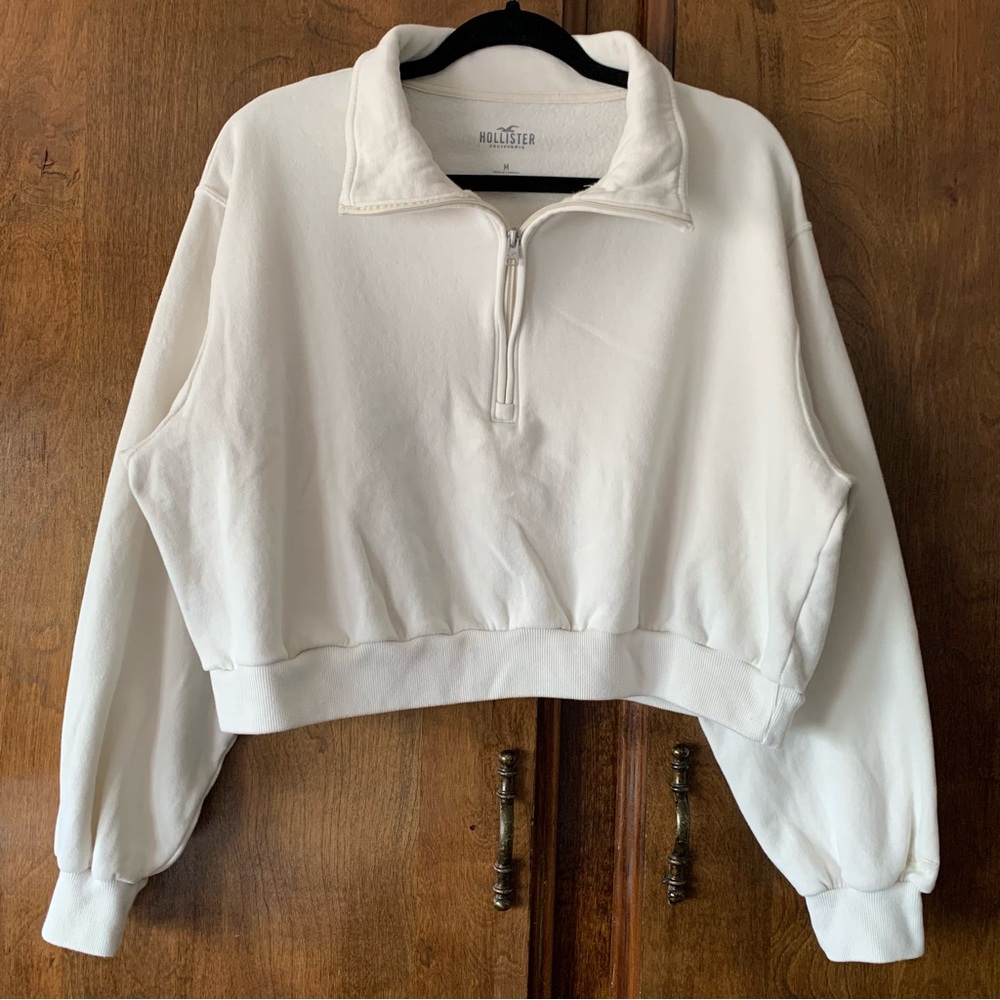 Hollister White Half-Zip Cropped Sweatshirt